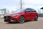 Hyundai I30 Wagon 1.5 T-GDi MHEV N Line, Auto's, Hyundai, Gebruikt, Zwart, Rood, Stof