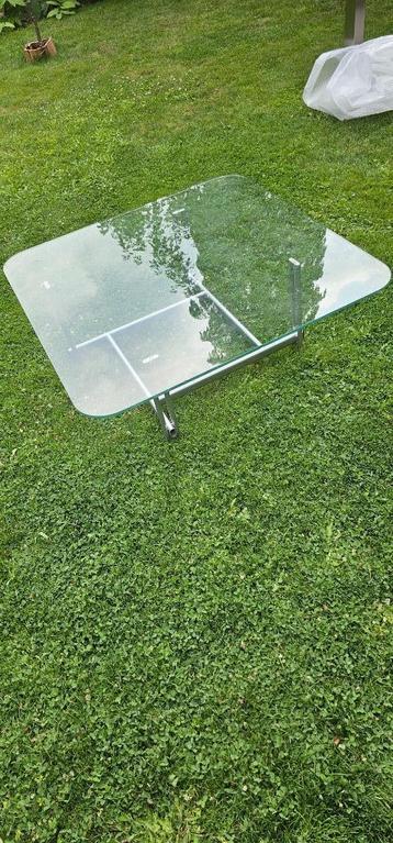 Mooie zware glazen salontafel 100x100 beschikbaar voor biedingen