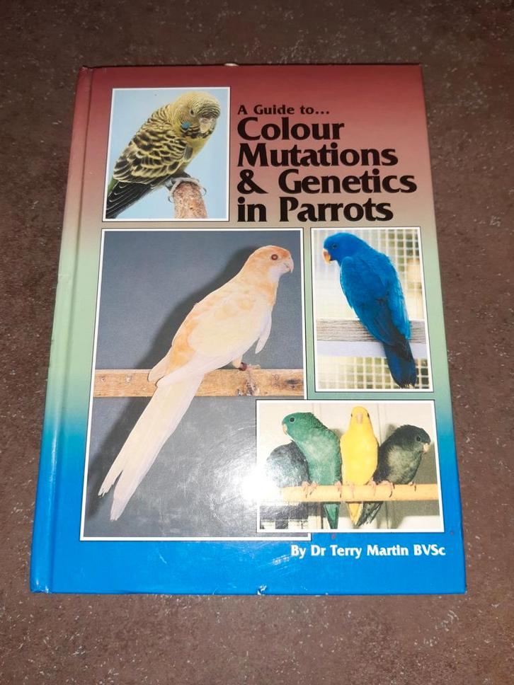 Colour mutations & genetics in parrots / zeldzaam !, Boeken, Dieren en Huisdieren, Gelezen, Katten, Ophalen of Verzenden