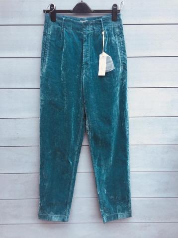 Nieuw met kaartjes Forte forte broek twv €349 beschikbaar voor biedingen