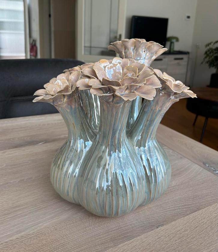 Vaas keramiek bloemen, Huis en Inrichting, Woonaccessoires | Vazen, Zo goed als nieuw, Overige kleuren, Minder dan 50 cm, Aardewerk of Porselein