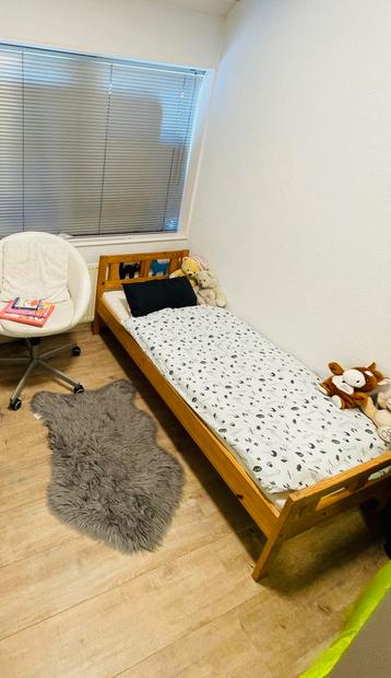 Kinderbed 160x70 hond poes beschikbaar voor biedingen