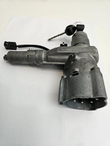 Slothuis Mercedes W124 C124 S124 contact slot Mercedes W201  beschikbaar voor biedingen