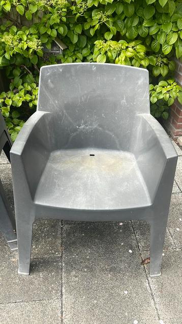 Tuinstoel(len) beschikbaar voor biedingen