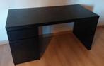 Ikea bureau malm zwartbruin, Huis en Inrichting, Bureaus, Ophalen, Zo goed als nieuw