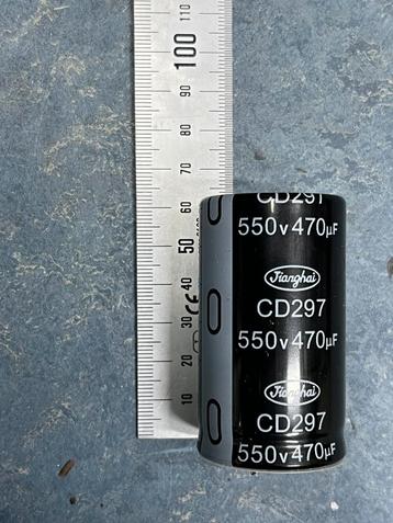 Condensator elco 470uF 550v  €1.00 nieuwe zie tekst beschikbaar voor biedingen