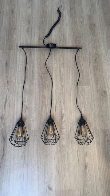 Zwarte industriële hanglamp incl. LED lampen (Warmwit 1800K) beschikbaar voor biedingen