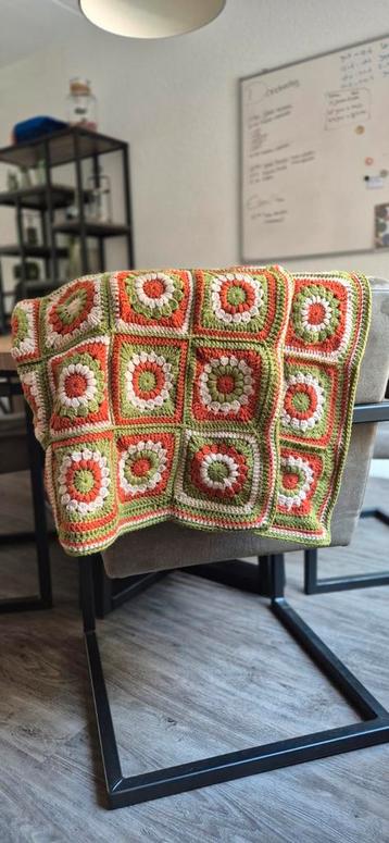 Handgemaakte Gehaakte Plaid - Beige, Groen, Bruinrood beschikbaar voor biedingen