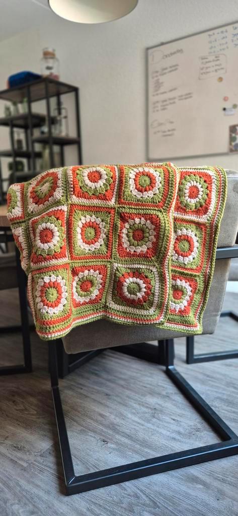 Handgemaakte Gehaakte Plaid - Beige, Groen, Bruinrood, Huis en Inrichting, Stoffering | Tapijten en Kleden, Ophalen of Verzenden