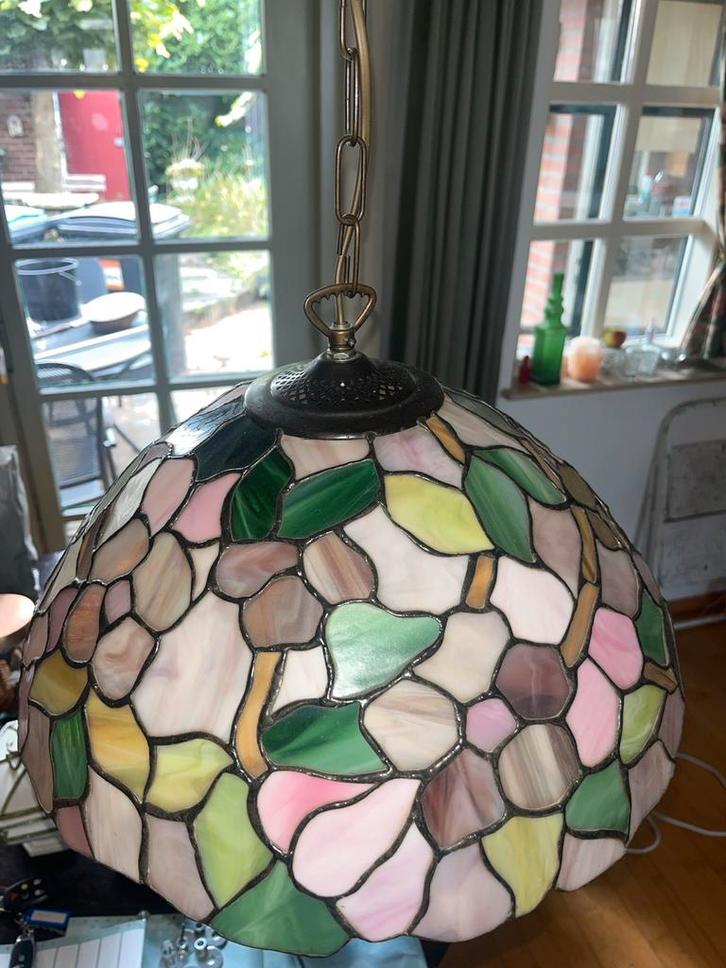 Tiffany Hanglamp Massive - Prachtige Kleuren!, Huis en Inrichting, Lampen | Hanglampen, Zo goed als nieuw, Minder dan 50 cm, Glas