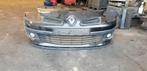 RENAULT CLIO 3 VOORBUMPER BJ 2009, Auto-onderdelen, Carrosserie en Plaatwerk, Ophalen of Verzenden, Gebruikt, Voor, Bumper