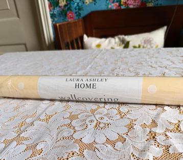 Vintage Laura Ashley behang Polka Dot Vanilla Cowslip beschikbaar voor biedingen