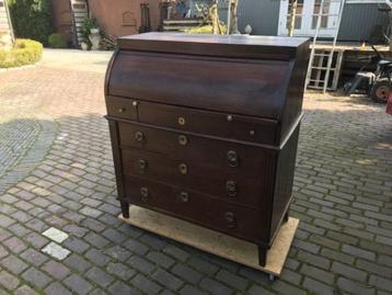 Secretaire rolluik cilinder bureau beschikbaar voor biedingen