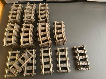 Lego 9v trein rails beschikbaar voor biedingen