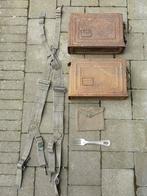 Recente WW2 vondst huisruiming kisten riemen bestek, Verzamelen, Militaria | Tweede Wereldoorlog, Ophalen of Verzenden, Landmacht