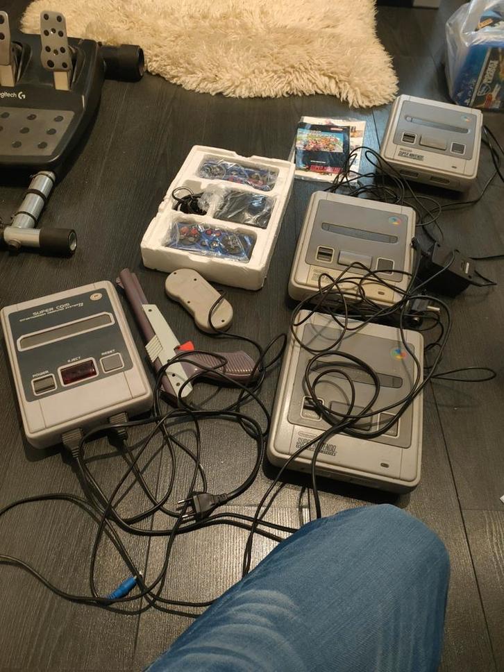 Opruiming Nintendo, Spelcomputers en Games, Spelcomputers | Nintendo Super NES, Zo goed als nieuw, Met 1 controller, Ophalen of Verzenden