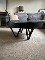 Zwarte salontafel, Rond met staal onderstel, 50 tot 100 cm, Rond, Ophalen of Verzenden, Zo goed als nieuw