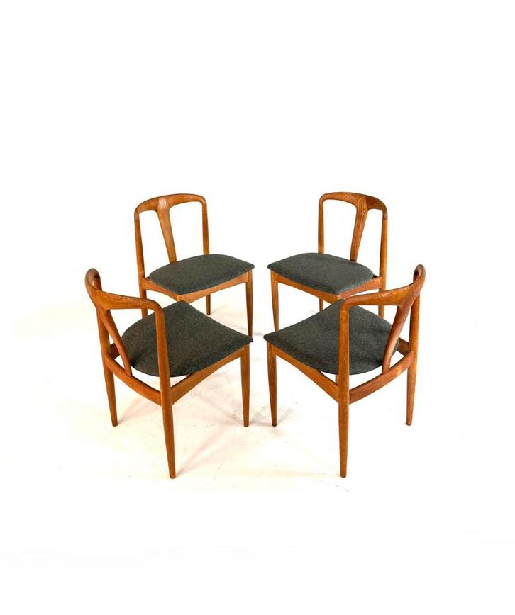 4x Gerestaureerde ‘Juliane’ stoel, Johannes Andersen ‘60, Huis en Inrichting, Stoelen, Zo goed als nieuw, Vier, Hout, Stof, Bruin