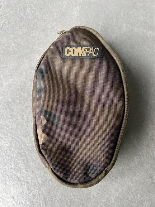 Korda Compac Digital Scales Pouch Dark Kamo NIEUWSTAAT!, Watersport en Boten, Hengelsport | Karpervissen, Zo goed als nieuw, Ophalen of Verzenden