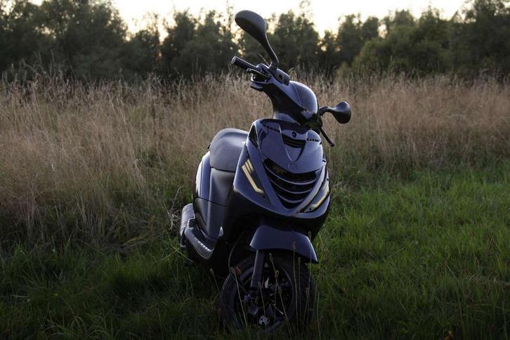 Zip 4t 50cc, Fietsen en Brommers, Scooters | Piaggio, Zo goed als nieuw, Zip, Benzine, Ophalen