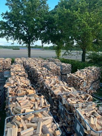 Gratis levering haardhout beschikbaar voor biedingen