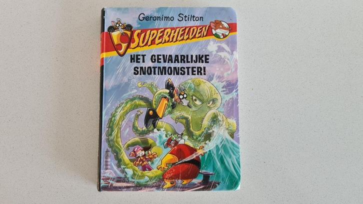 Boek Geronimo Stilton Het gevaarlijke snotmonster!, Boeken, Kinderboeken | Jeugd | onder 10 jaar, Zo goed als nieuw, Fictie algemeen