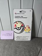 Pokémon Center pins Milcery & Alcremie, Ophalen of Verzenden, Nieuw, Figuurtje, Speldje of Pin