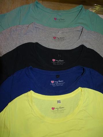T-shirts maat M beschikbaar voor biedingen