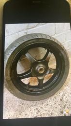 Goede Yamaha aerox voorvelg band slecht 5,00, Ophalen of Verzenden, Zo goed als nieuw, Overige typen