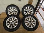 VW Tiguan Velgen met Winterbanden, Ophalen, Banden en Velgen, 17 inch, Winterbanden