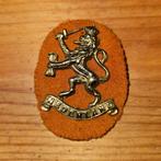 Baretembleem Leeuw met oranje achtergrond, Verzamelen, Militaria | Tweede Wereldoorlog, Ophalen of Verzenden, Landmacht, Nederland