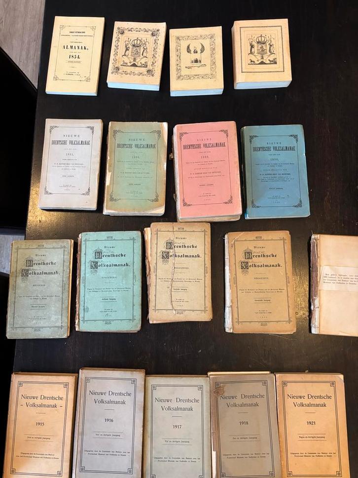 Nieuwe Drentsche Volksalmanak - 18 stuks, Boeken, Catalogussen en Folders, Gelezen, Catalogus, Ophalen of Verzenden