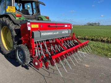 Unia 250 cm nokkenrad zaaimachine beschikbaar voor biedingen