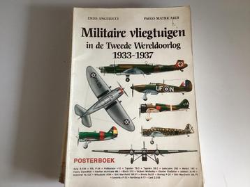 7 posterboeken WO-II beschikbaar voor biedingen