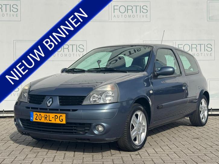 Renault Clio 1.2-16V Community APK T/M 06-2026 | TREKHAAK, Auto's, Renault, Bedrijf, Te koop, Clio, ABS, Airbags, Airconditioning