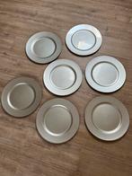 Zeven zilverkleurige onderborden!, Ophalen of Verzenden, Zo goed als nieuw