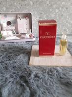 Parfumminiatuur met doosje V by valentino, Ophalen, Zo goed als nieuw, Miniatuur, Gevuld