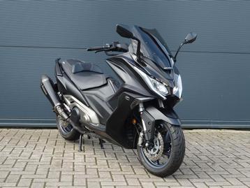 KYMCO AK 550 2019 Mat zwart AKRAPOVIC nette staat orig NL beschikbaar voor biedingen