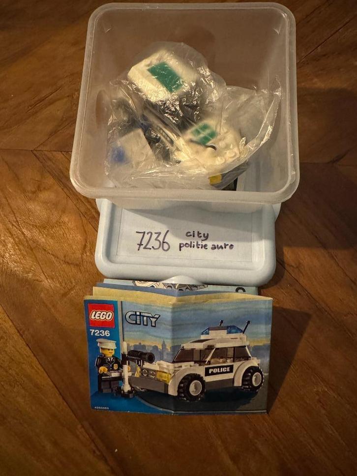 LEGO City Politieauto - 7236, Kinderen en Baby's, Speelgoed | Duplo en Lego, Zo goed als nieuw, Lego, Complete set, Ophalen of Verzenden