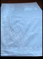 Wit damast tafellaken - 120 cm x 159 cm, Ophalen of Verzenden