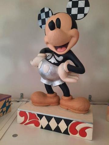 Disney traditions Mickey Mouse "100 Years of Wonder" beschikbaar voor biedingen