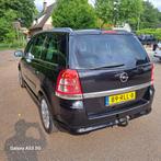 Opel Zafira 2011 Zwart 7 persoons  APK NIEUW INRUIL MOGELIJK, Voorwielaandrijving, 74 €/maand, 4 cilinders, 7 stoelen