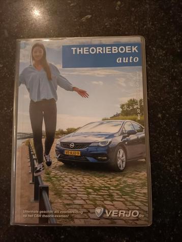 Theorieboek auto beschikbaar voor biedingen