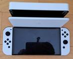 Nintendo Switch Oled met extra accessoires, Spelcomputers en Games, Spelcomputers | Nintendo Switch, Met games, Met 2 controllers