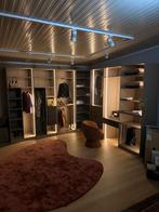 Moderne inloopkast met ledverlichting showroommodel, Ophalen, Nieuw, 25 tot 50 cm, Minder dan 100 cm