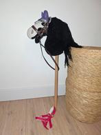 Stokpaard met halster, hoofdstel en oornetje, Ophalen of Verzenden, Zo goed als nieuw