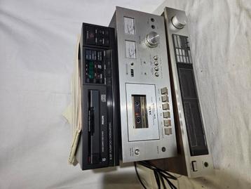 Cassettedeck, tuner/ versterker en 4 boxen beschikbaar voor biedingen