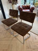 2 Mooie Bruine Kunstleren Stoelen met Zilveren Poten, Ophalen, Zo goed als nieuw, Twee