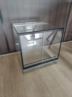 Terrarium 50*50*50 cm., Ophalen, Zo goed als nieuw, Terrarium of Paludarium