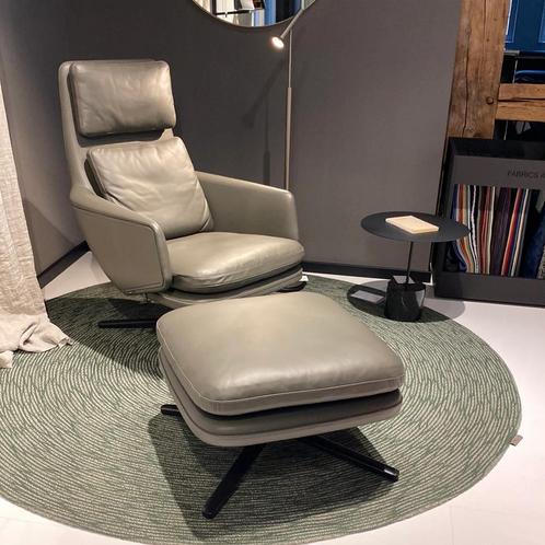 Vitra Grand Relax lounge chair + Ottoman Umbra premium leder, Huis en Inrichting, Banken | Voetenbanken en Poefen, Nieuw, Leer